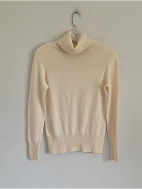 NEIMAN MARCUS | 100% cashmere Turtleneck Sweater Cream Ivory Sz M